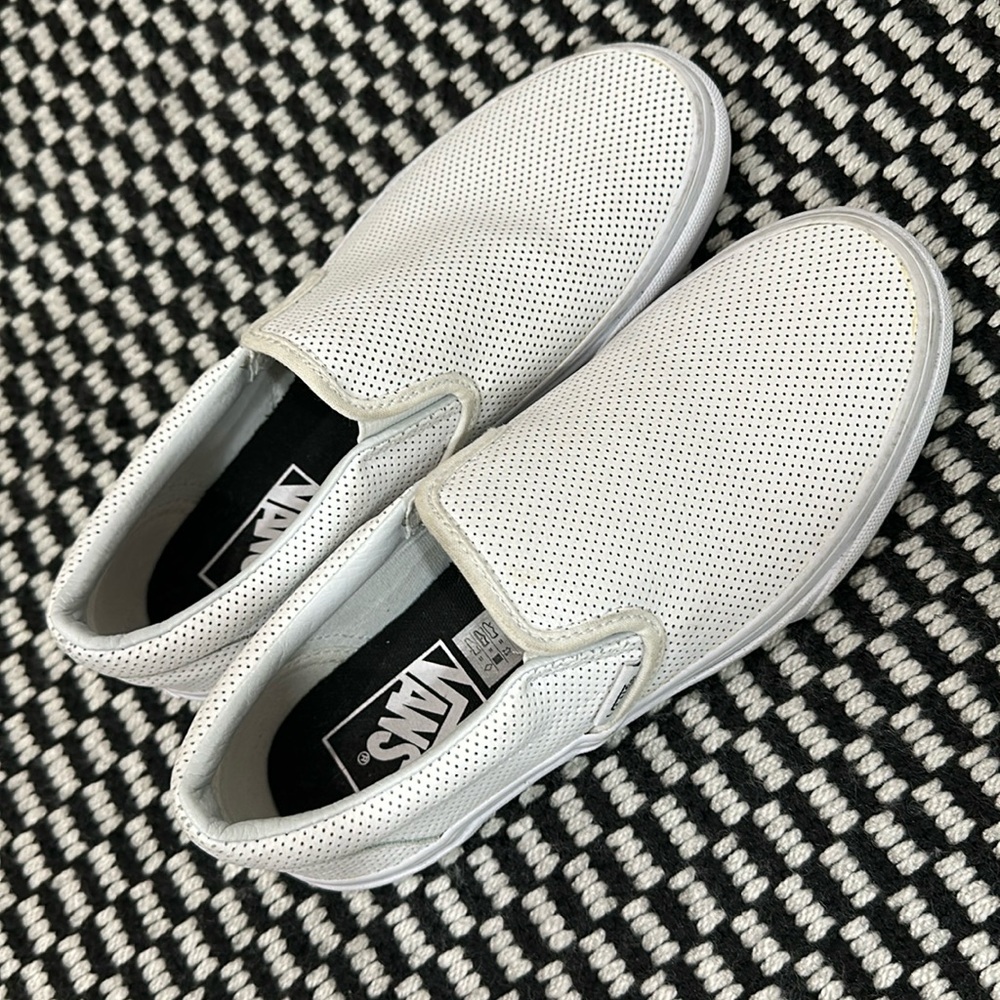 Vans slip on
